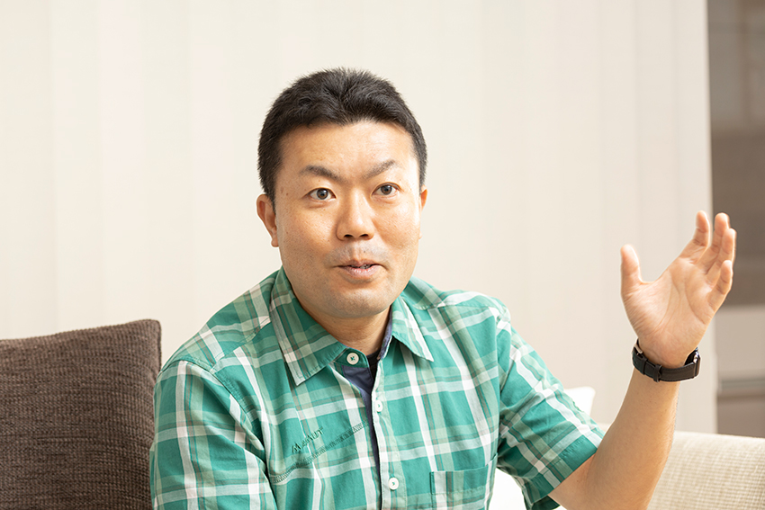 酒井さま　インタビューの様子