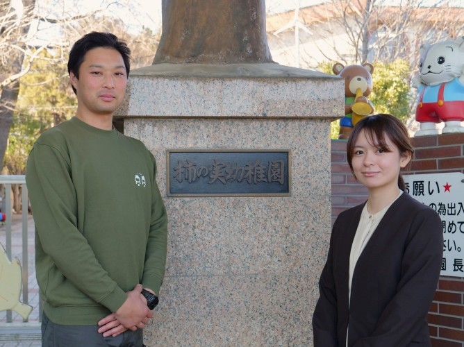 柿の実幼稚園の海老澤先生とDNP中嶋の写真