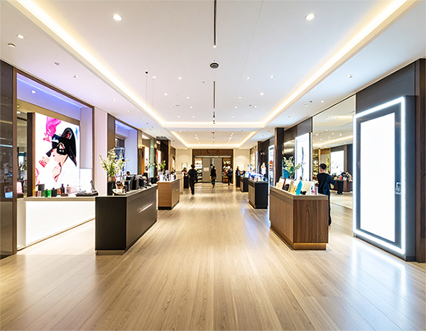 化粧品売り場のイメージ写真