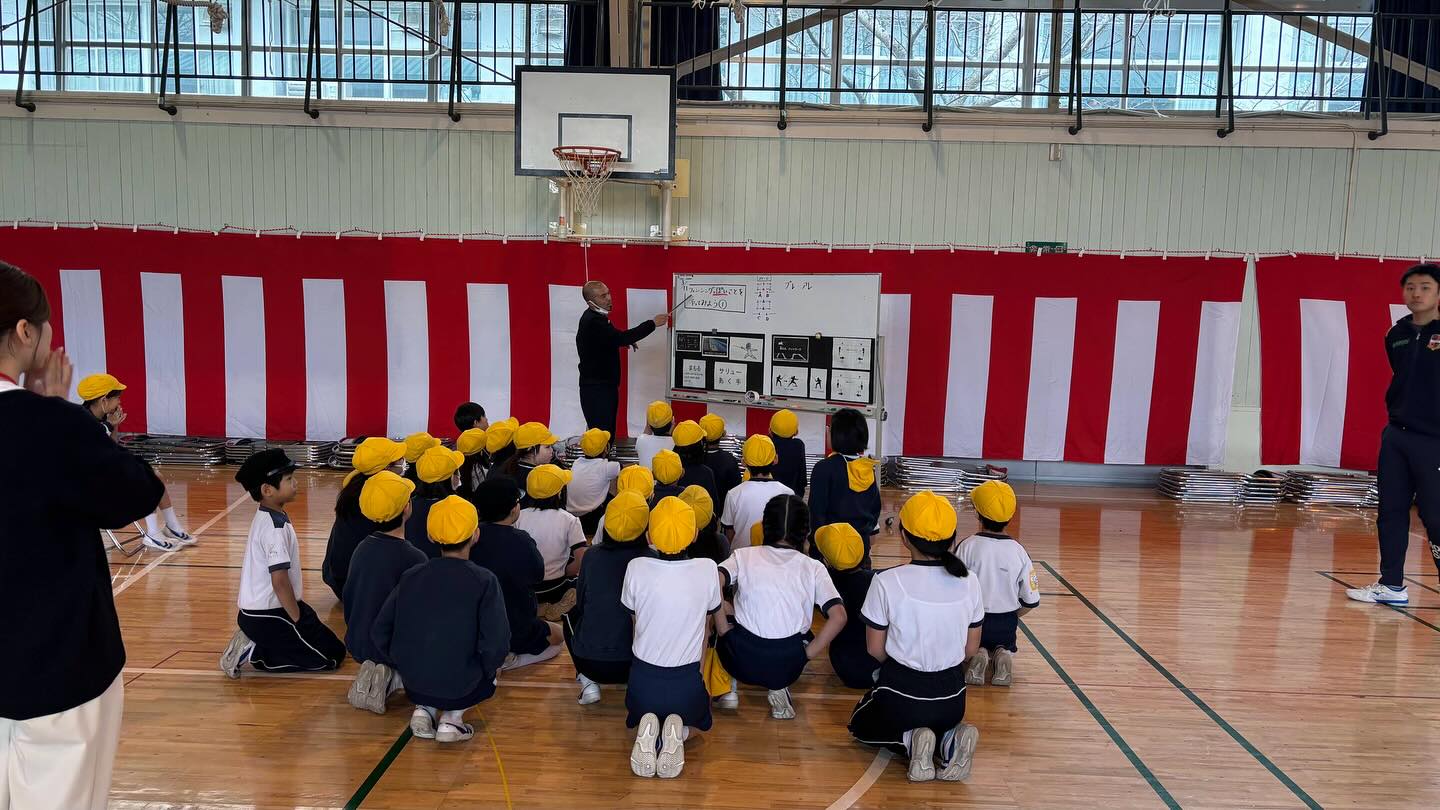 スマートフェンシングの学校授業の写真